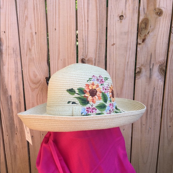 Hand painted bucket hat - Picture 4 of 4
